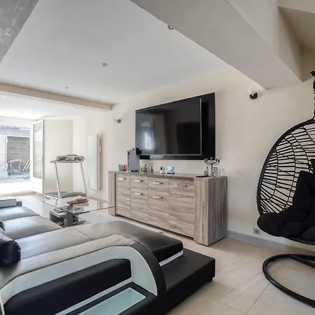 Grande Maison Jardin Terrasse Moderne Parking 12 Pers